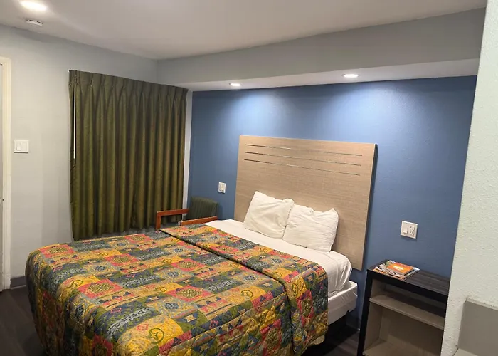 Bishop Elms Motel